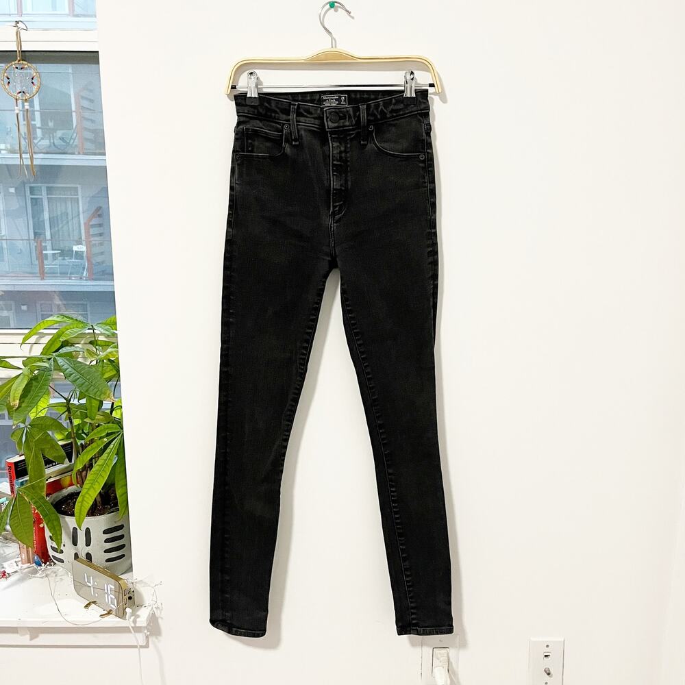 Abercrombie & Fitch Black Skinny Jeans Size 26